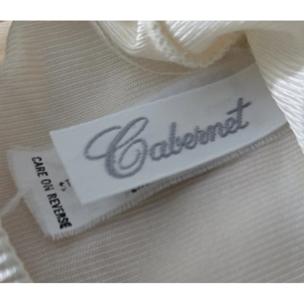Cabernet women's Beige Short Small Half elastic‎ waist slip Petticoat Small 18